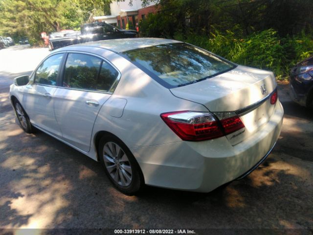 Photo 2 VIN: 1HGCR2F85FA104385 - HONDA ACCORD SEDAN 