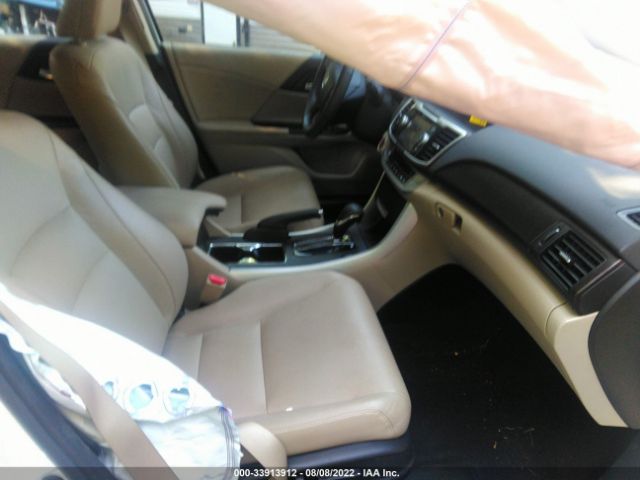 Photo 4 VIN: 1HGCR2F85FA104385 - HONDA ACCORD SEDAN 