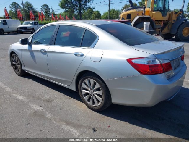 Photo 2 VIN: 1HGCR2F85FA111305 - HONDA ACCORD 