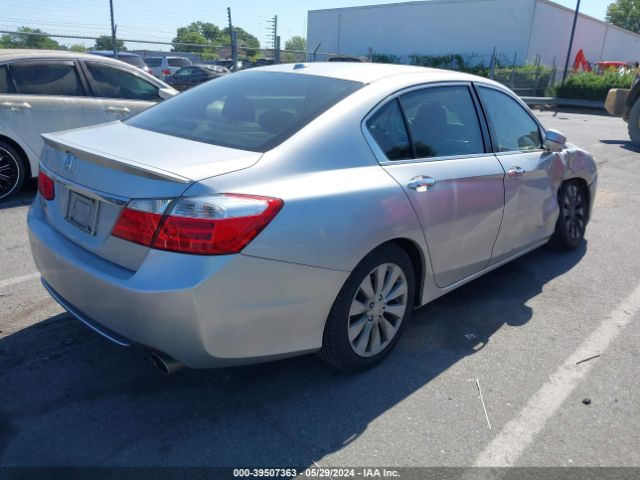 Photo 3 VIN: 1HGCR2F85FA111305 - HONDA ACCORD 