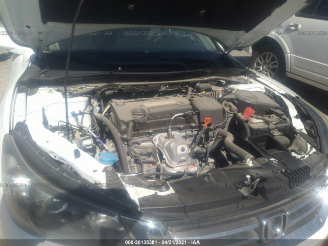 Photo 9 VIN: 1HGCR2F85FA129898 - HONDA ACCORD SEDAN 