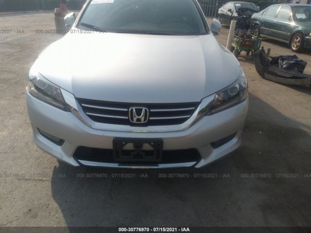 Photo 5 VIN: 1HGCR2F85FA132543 - HONDA ACCORD SEDAN 