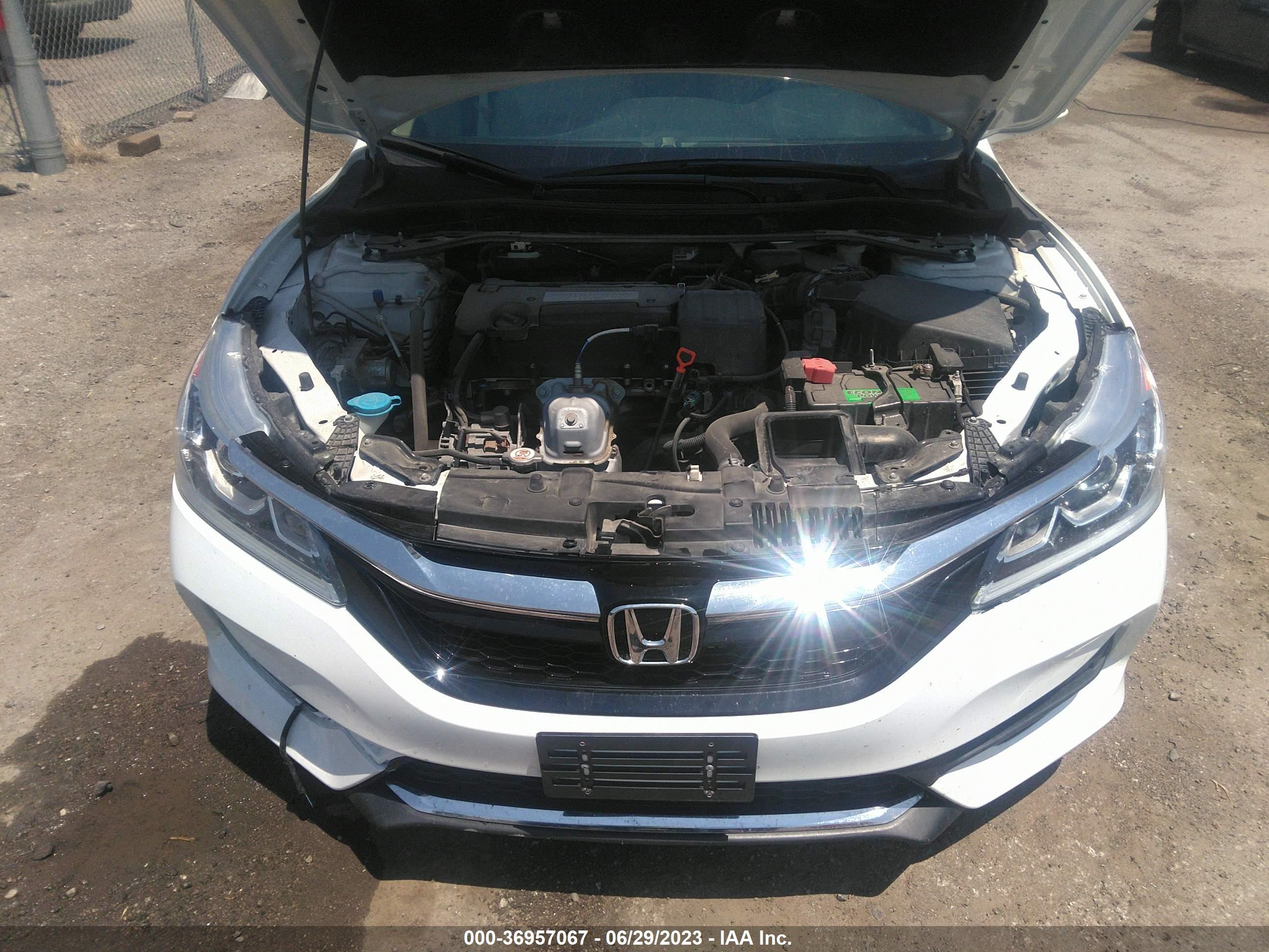 Photo 9 VIN: 1HGCR2F85GA026515 - HONDA ACCORD 