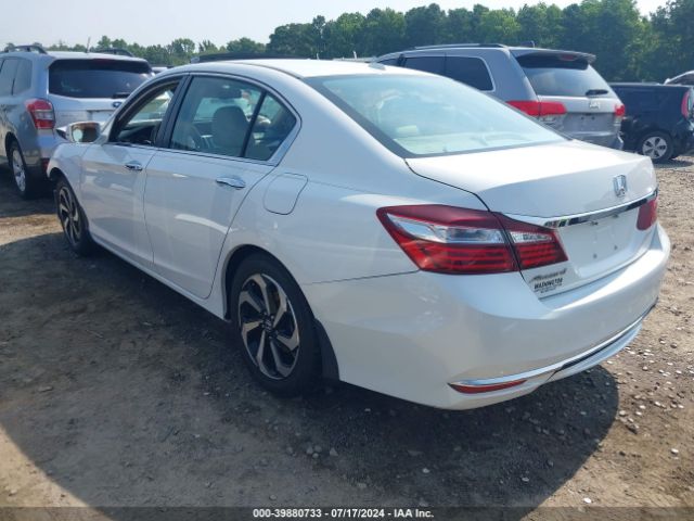 Photo 2 VIN: 1HGCR2F85GA166760 - HONDA ACCORD 