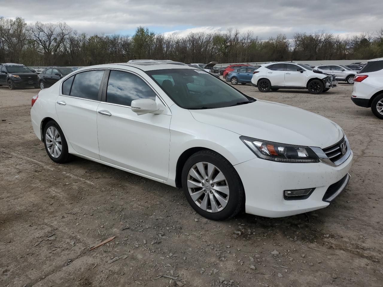 Photo 3 VIN: 1HGCR2F86DA078523 - HONDA ACCORD 