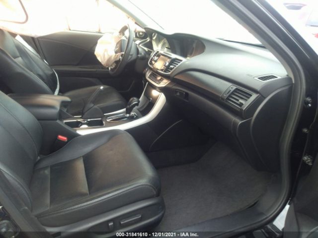 Photo 4 VIN: 1HGCR2F86DA093961 - HONDA ACCORD SDN 