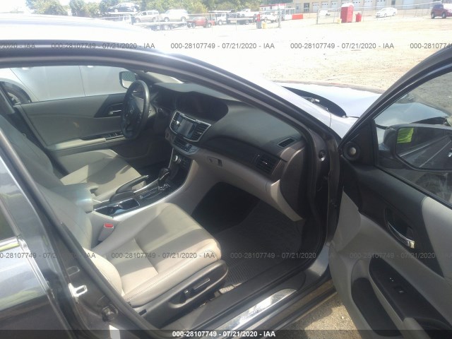 Photo 4 VIN: 1HGCR2F86DA234706 - HONDA ACCORD SDN 