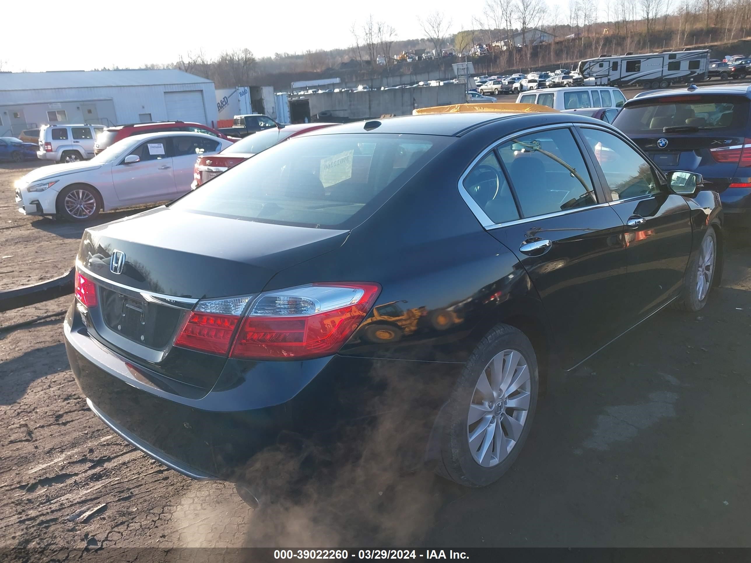 Photo 3 VIN: 1HGCR2F86DA279225 - HONDA ACCORD 