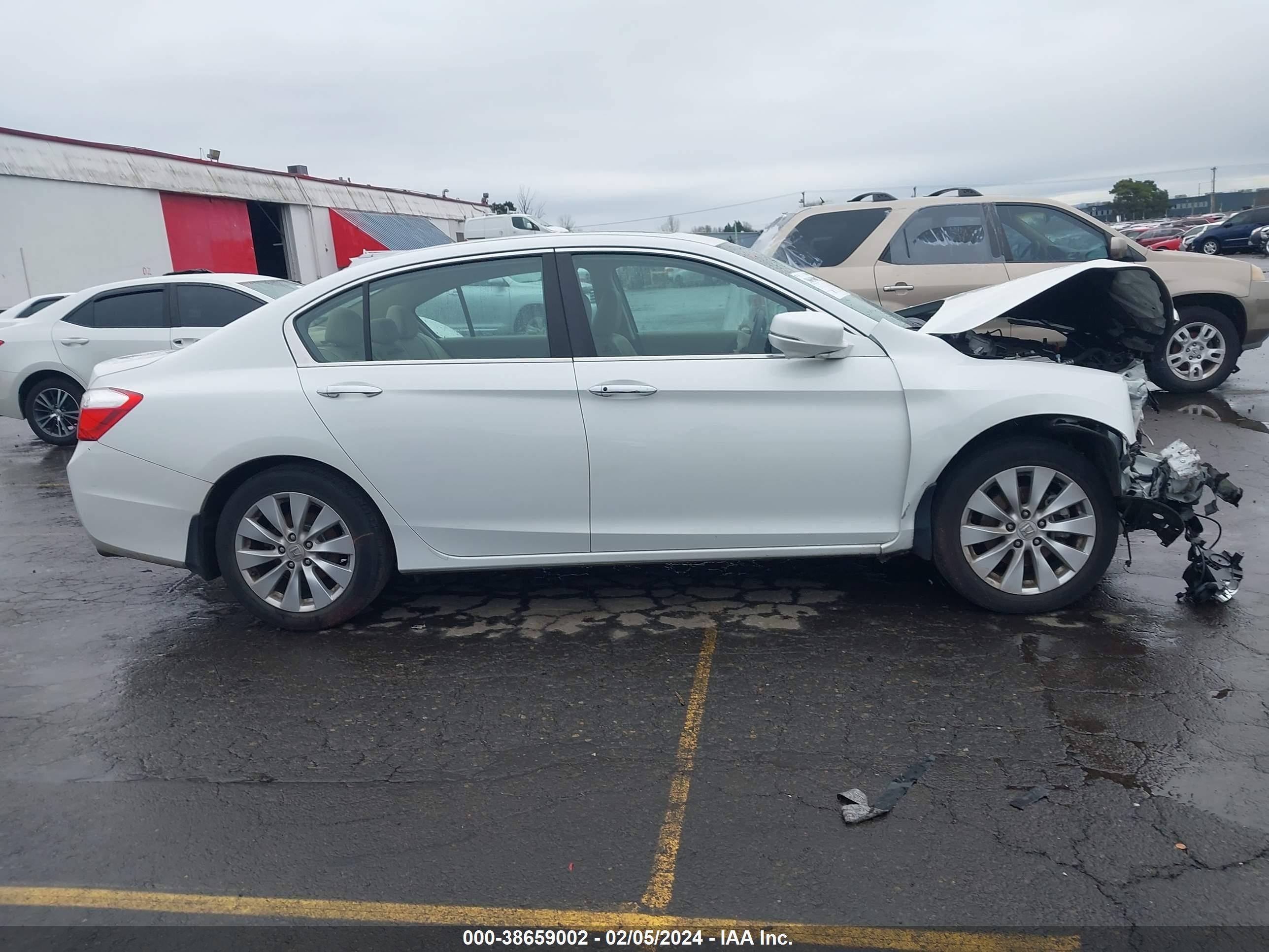 Photo 11 VIN: 1HGCR2F86EA167798 - HONDA ACCORD 