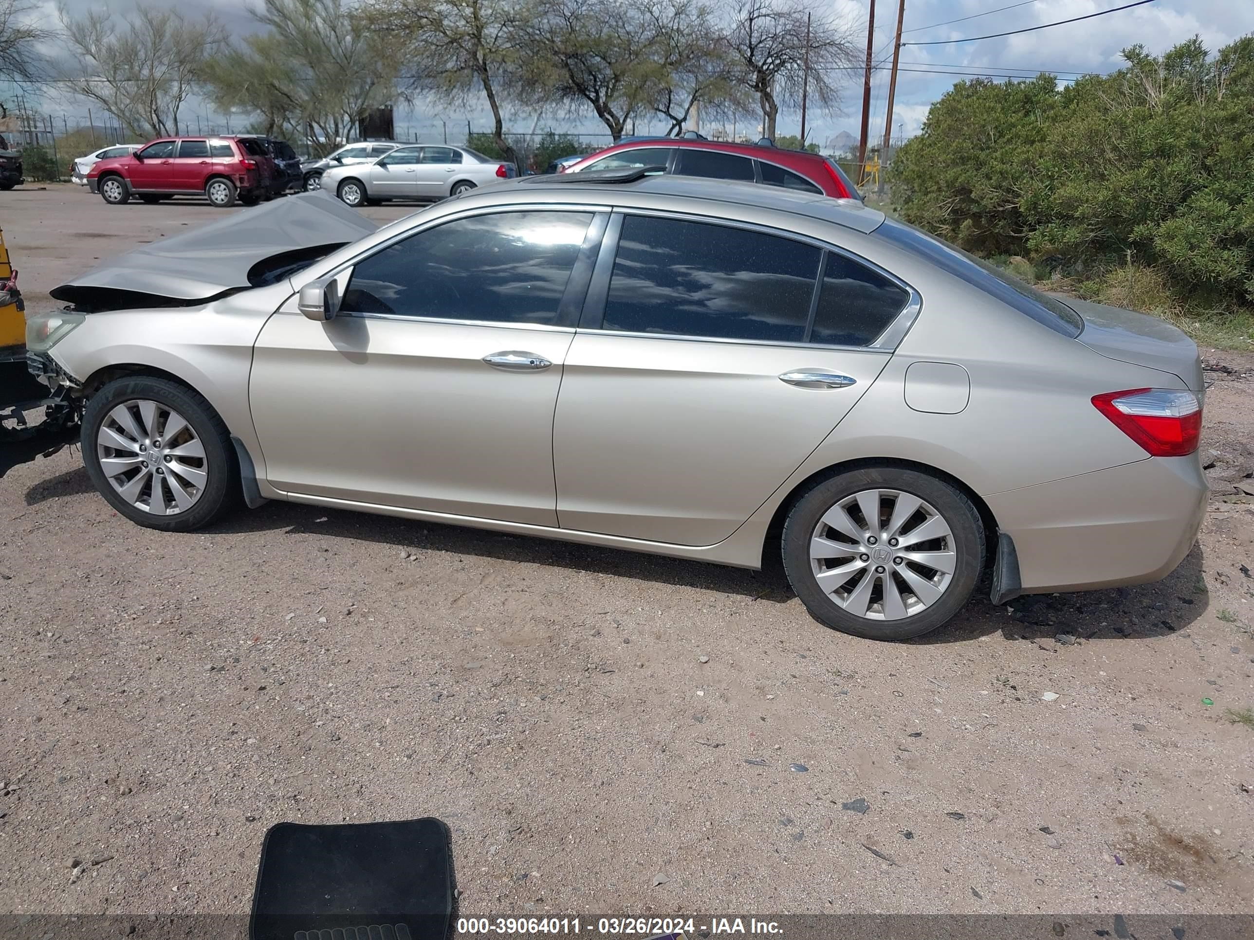 Photo 13 VIN: 1HGCR2F86EA237641 - HONDA ACCORD 