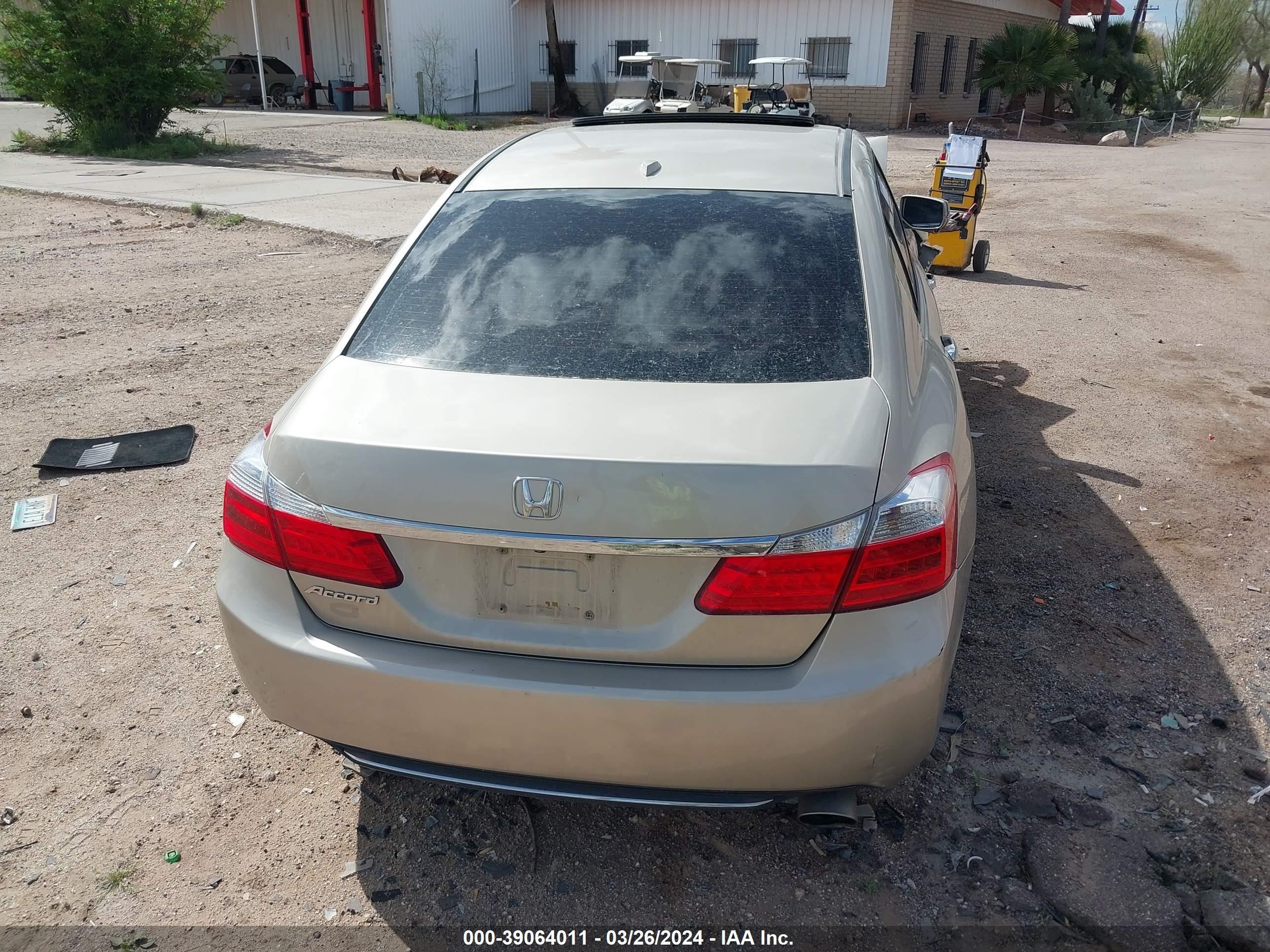 Photo 15 VIN: 1HGCR2F86EA237641 - HONDA ACCORD 