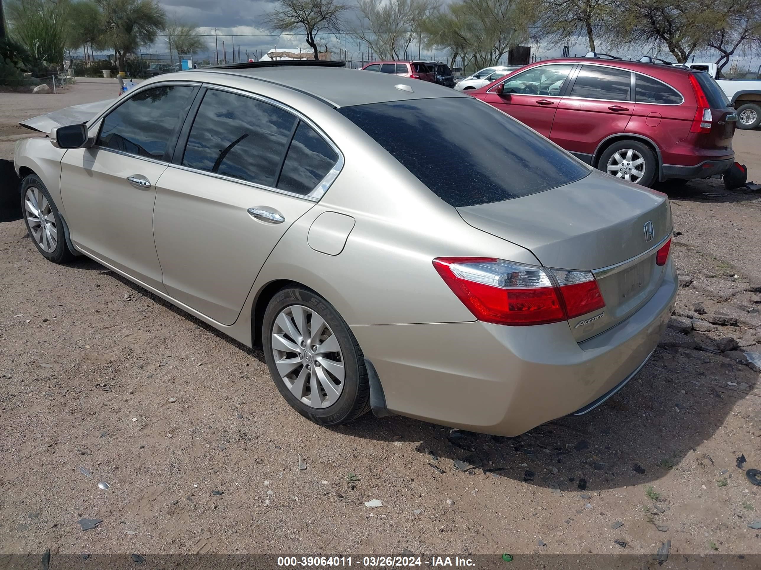 Photo 2 VIN: 1HGCR2F86EA237641 - HONDA ACCORD 