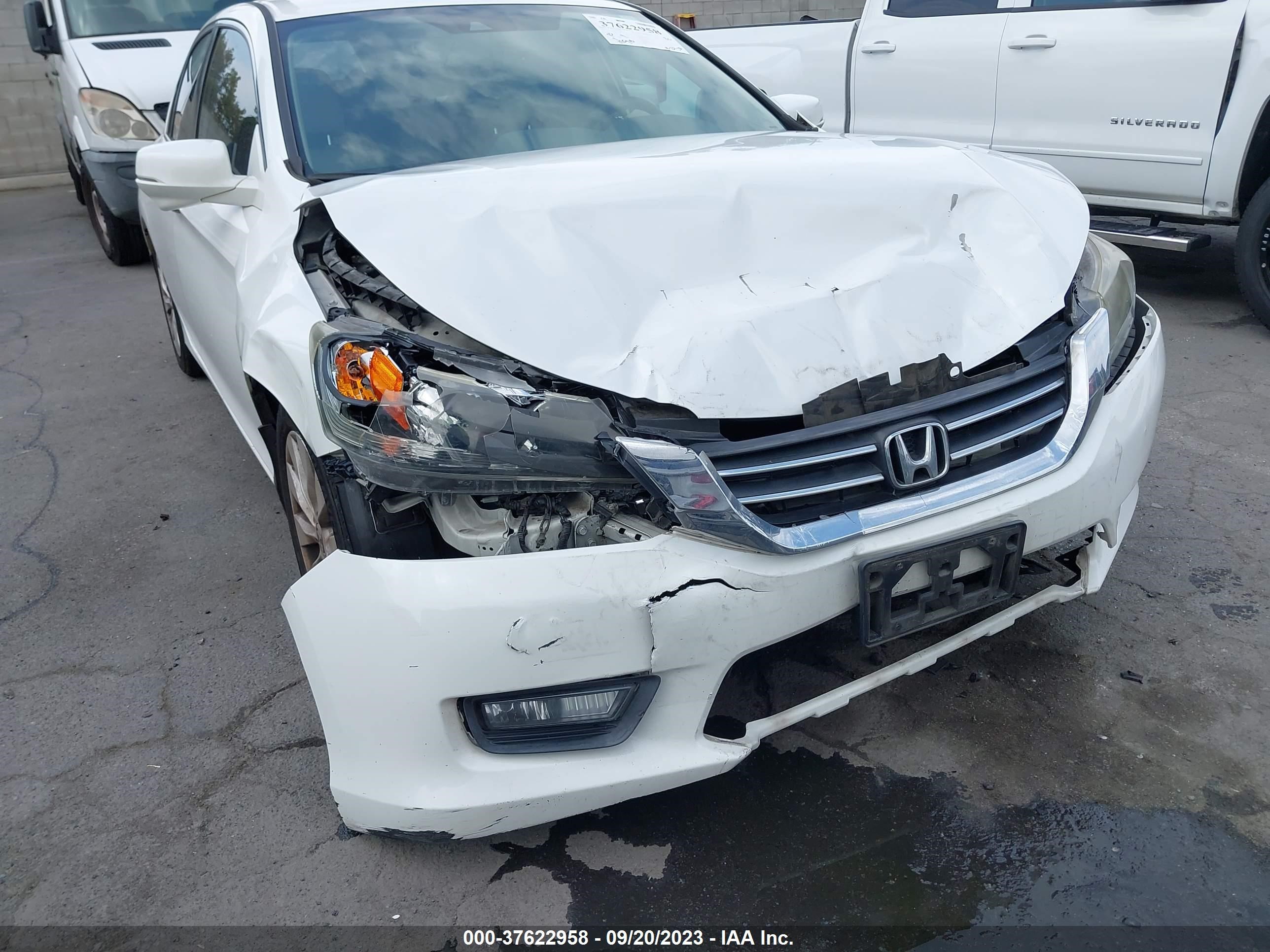 Photo 5 VIN: 1HGCR2F86FA054418 - HONDA ACCORD 