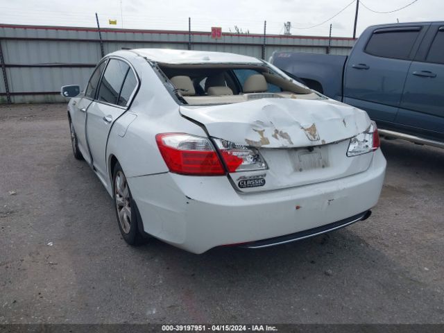 Photo 2 VIN: 1HGCR2F86FA155572 - HONDA ACCORD 