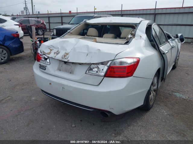 Photo 3 VIN: 1HGCR2F86FA155572 - HONDA ACCORD 