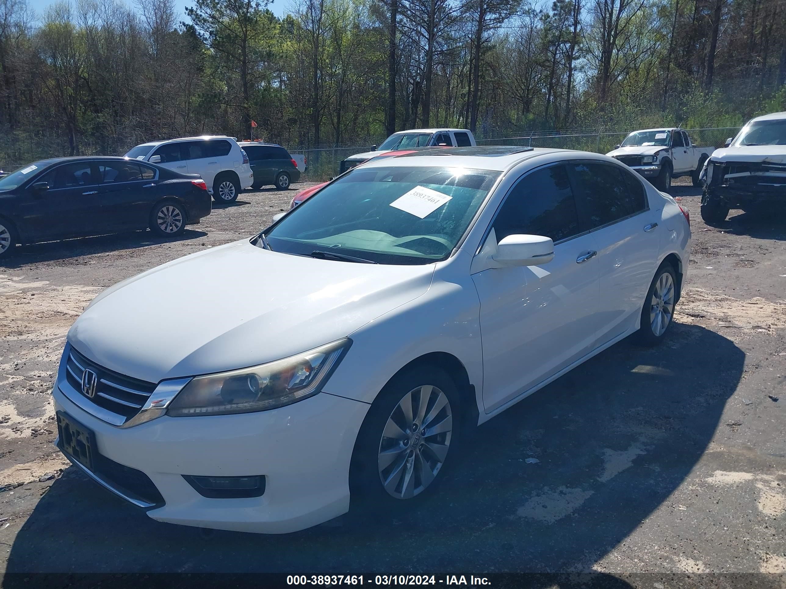 Photo 1 VIN: 1HGCR2F86FA256613 - HONDA ACCORD 