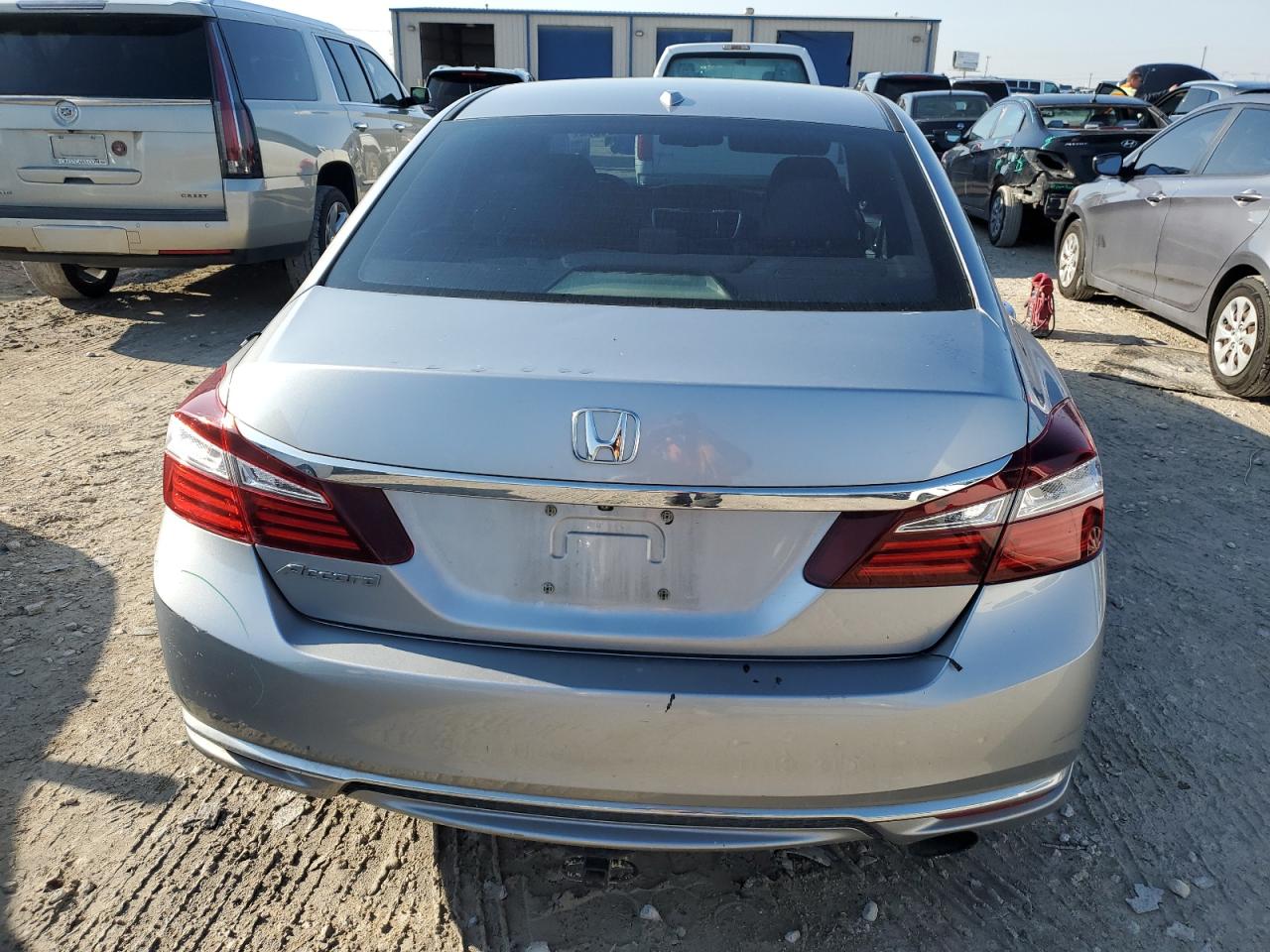 Photo 5 VIN: 1HGCR2F86GA149546 - HONDA ACCORD 