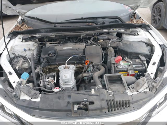 Photo 9 VIN: 1HGCR2F86HA071853 - HONDA ACCORD 