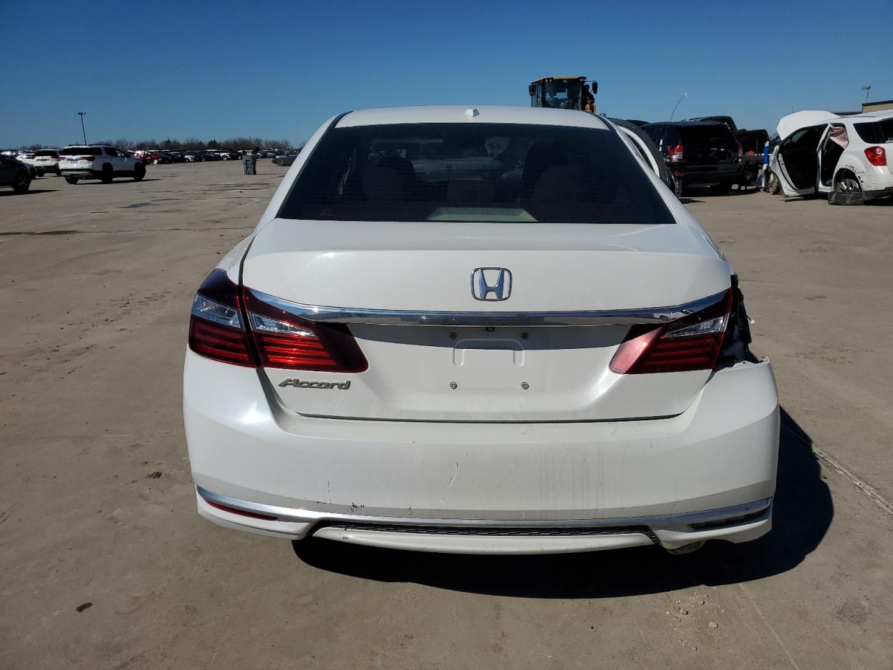 Photo 5 VIN: 1HGCR2F86HA075840 - HONDA ACCORD 