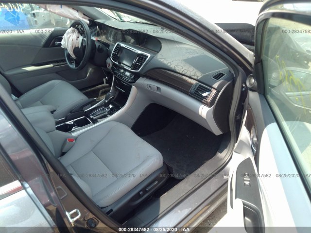 Photo 4 VIN: 1HGCR2F86HA132215 - HONDA ACCORD SEDAN 