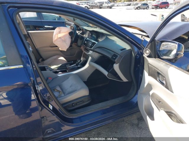 Photo 4 VIN: 1HGCR2F87DA031811 - HONDA ACCORD 