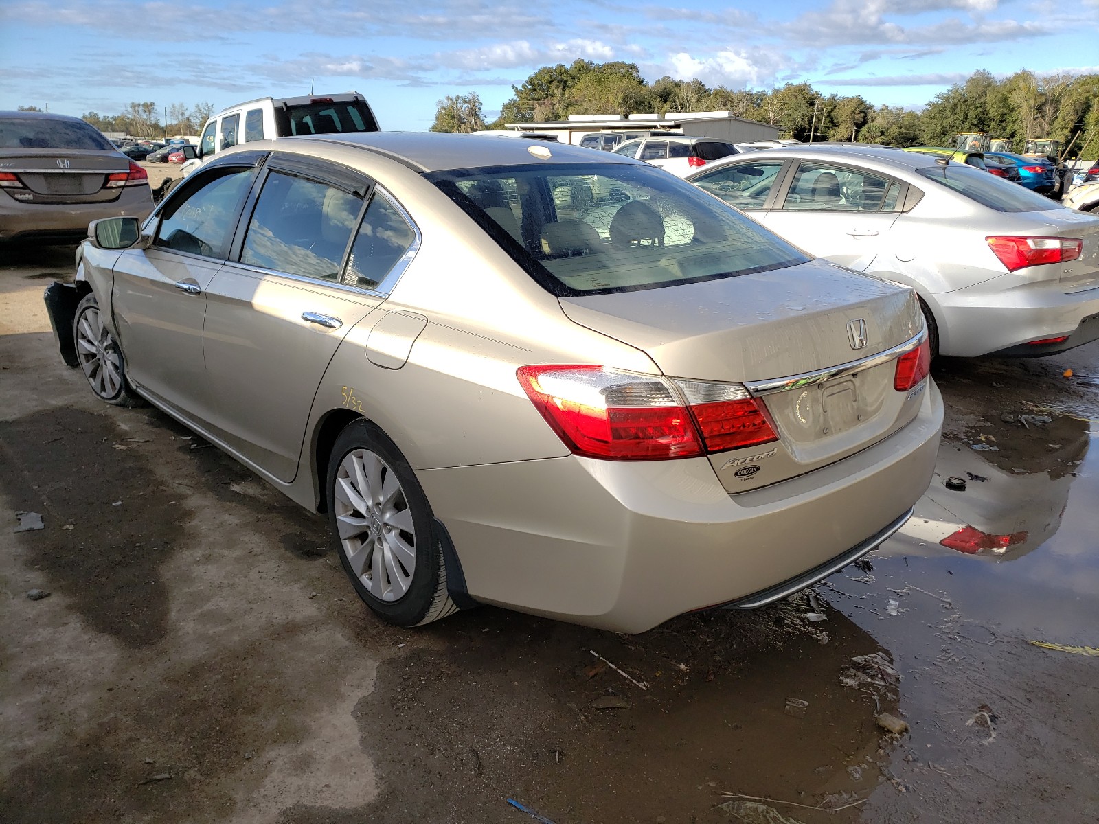 Photo 2 VIN: 1HGCR2F87DA076439 - HONDA ACCORD EXL 