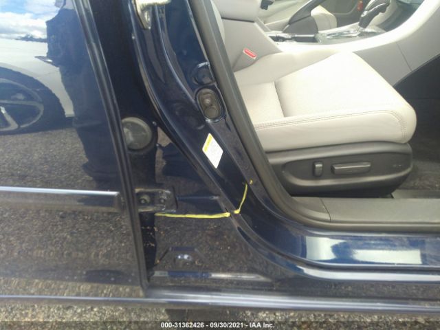 Photo 5 VIN: 1HGCR2F87DA258030 - HONDA ACCORD SDN 