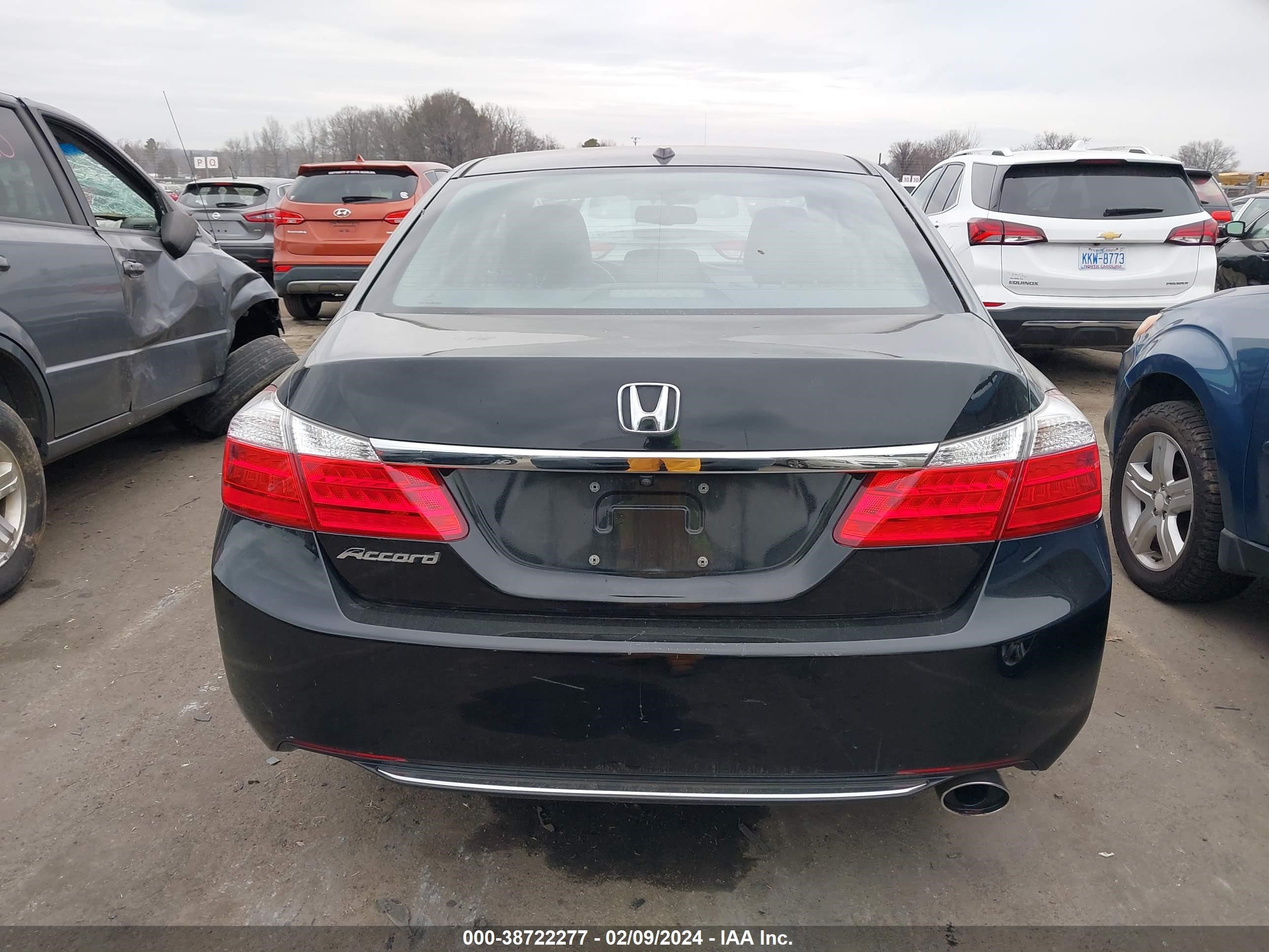 Photo 16 VIN: 1HGCR2F87EA241343 - HONDA ACCORD 