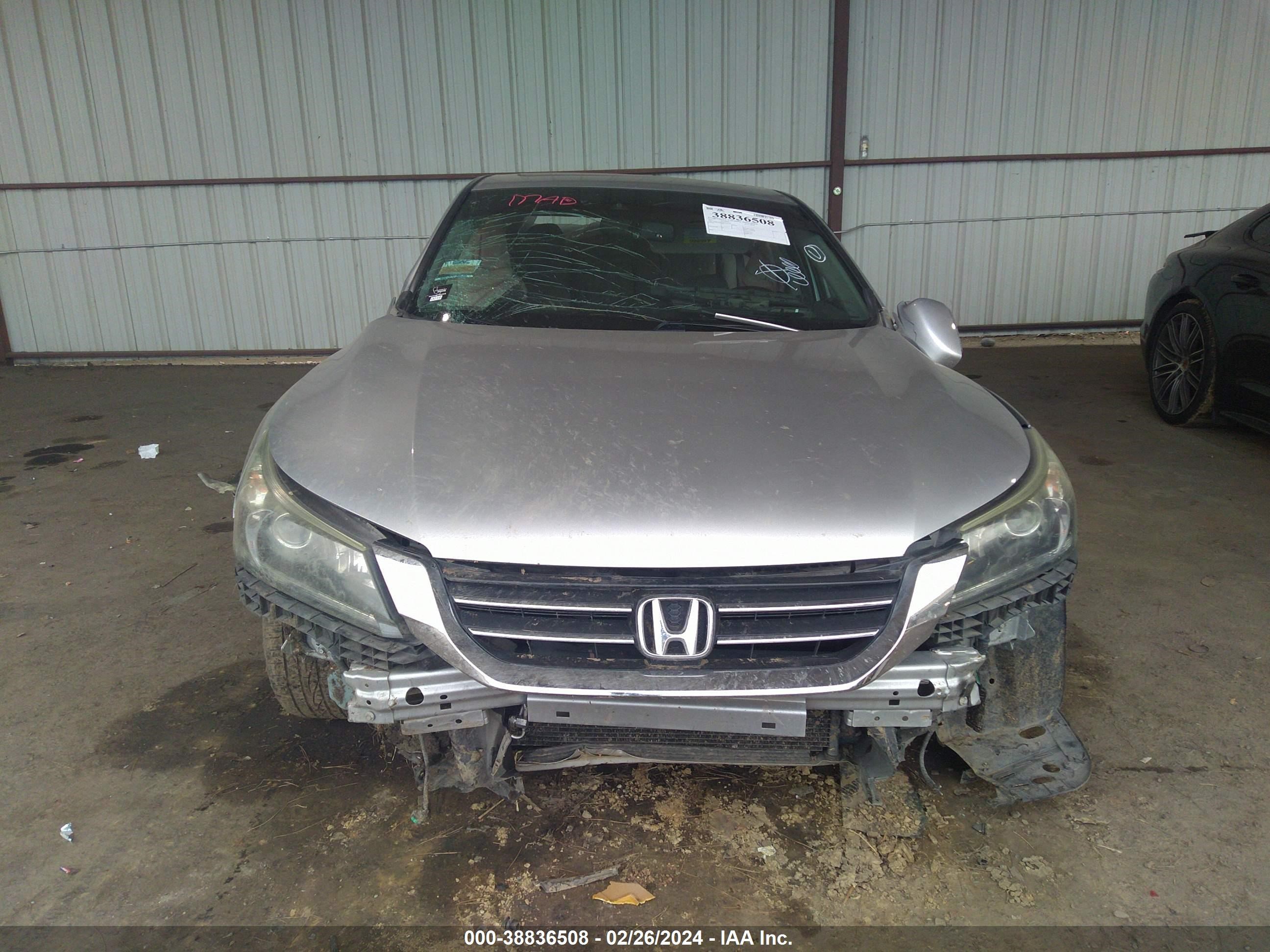 Photo 11 VIN: 1HGCR2F87FA018558 - HONDA ACCORD 