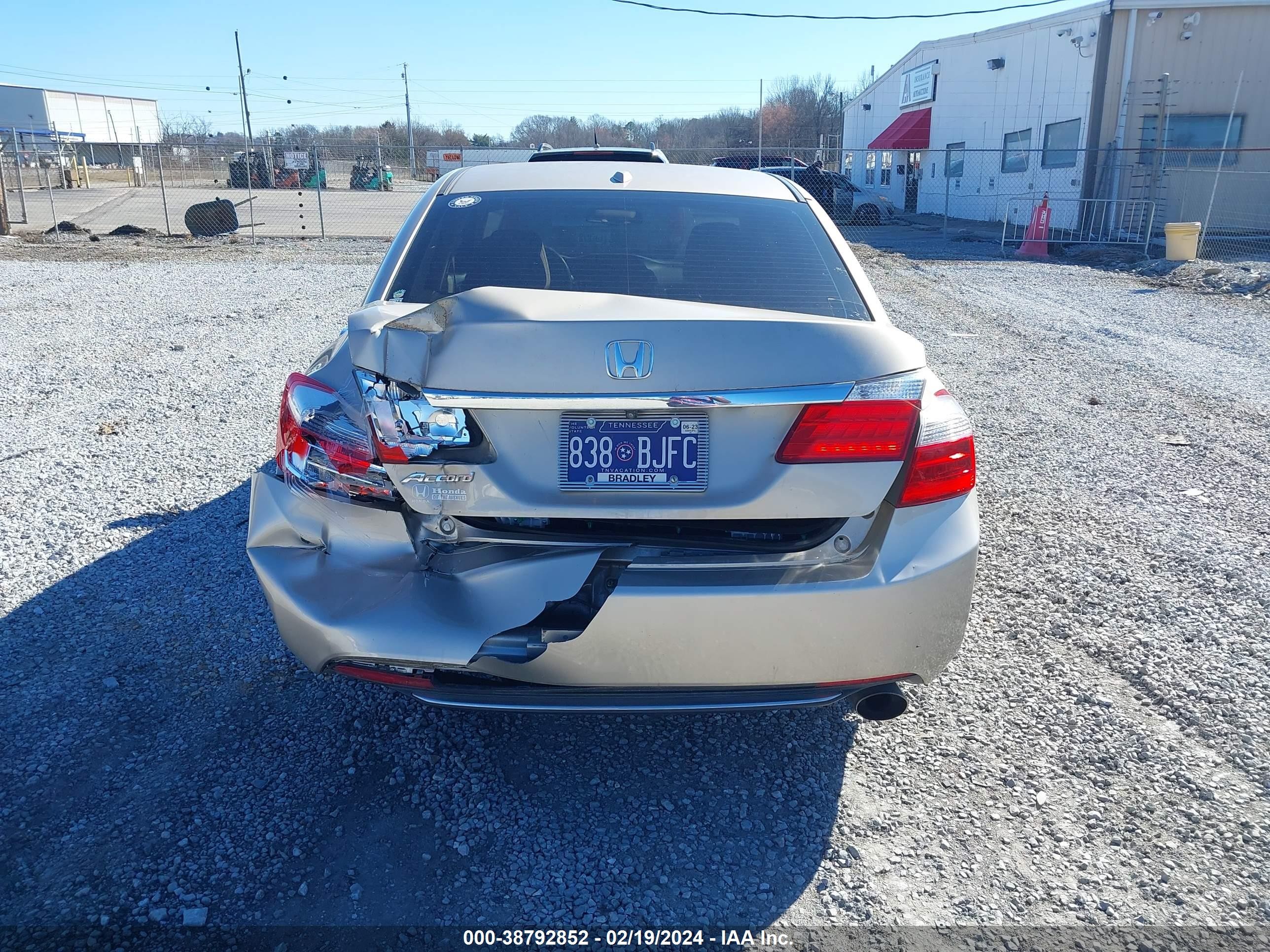 Photo 15 VIN: 1HGCR2F87FA035599 - HONDA ACCORD 