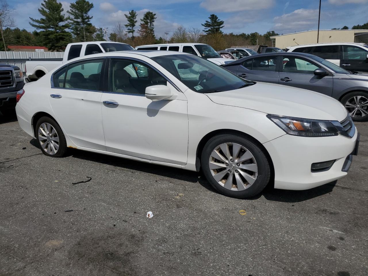 Photo 3 VIN: 1HGCR2F87FA054640 - HONDA ACCORD 