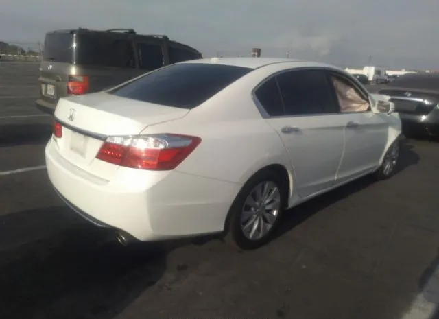 Photo 3 VIN: 1HGCR2F87FA165432 - HONDA ACCORD SEDAN 