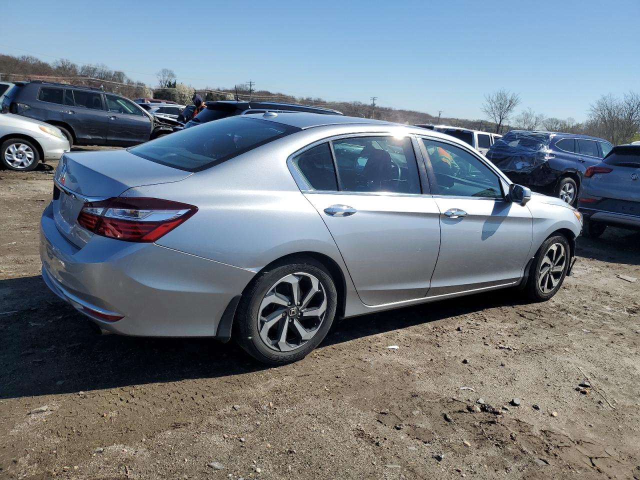 Photo 2 VIN: 1HGCR2F87GA042831 - HONDA ACCORD 