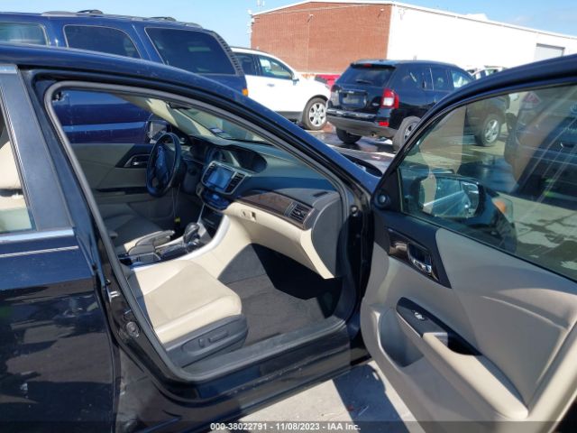 Photo 4 VIN: 1HGCR2F87GA169207 - HONDA ACCORD 