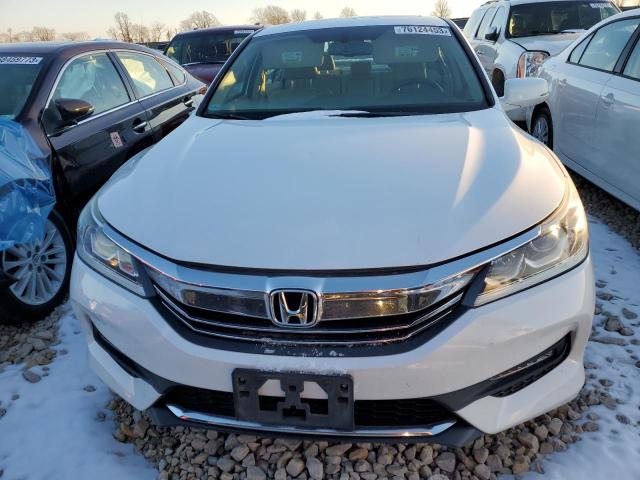 Photo 4 VIN: 1HGCR2F87HA067147 - HONDA ACCORD 