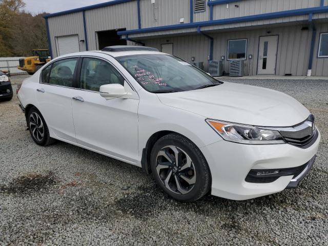 Photo 3 VIN: 1HGCR2F87HA094929 - HONDA ACCORD 