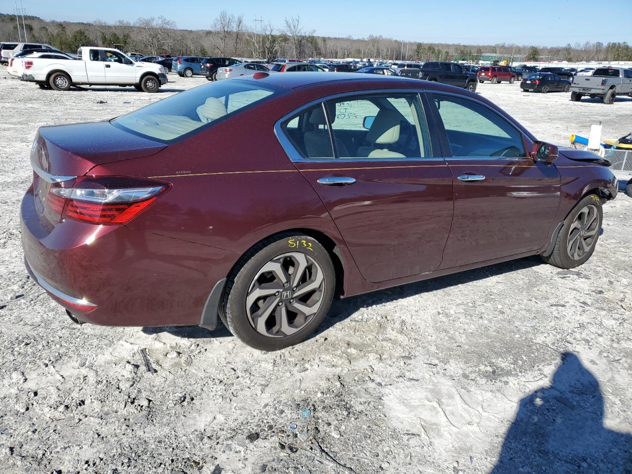 Photo 2 VIN: 1HGCR2F87HA120381 - HONDA ACCORD 