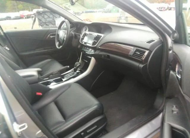 Photo 4 VIN: 1HGCR2F87HA165806 - HONDA ACCORD SEDAN 