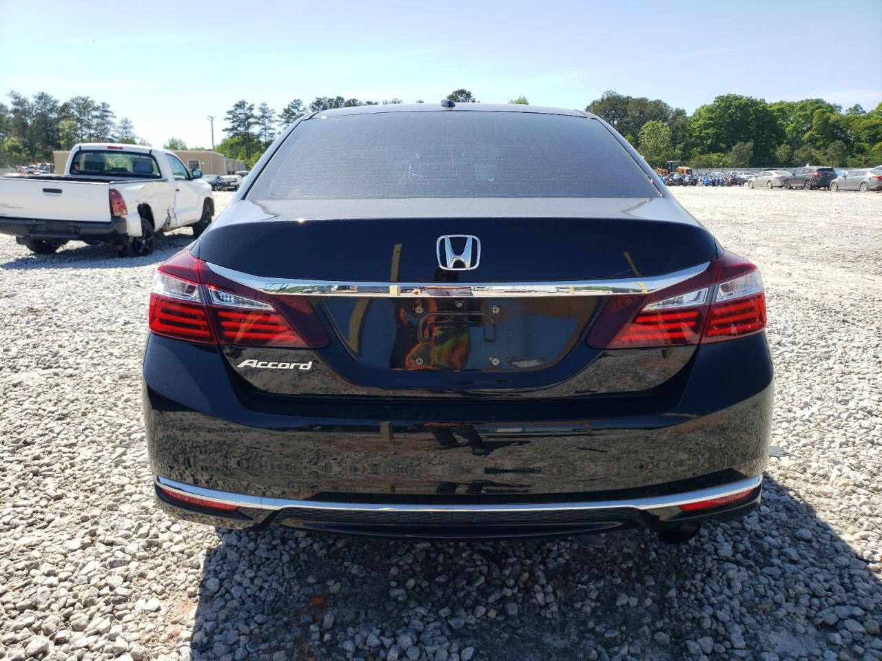 Photo 5 VIN: 1HGCR2F87HA181570 - HONDA ACCORD 