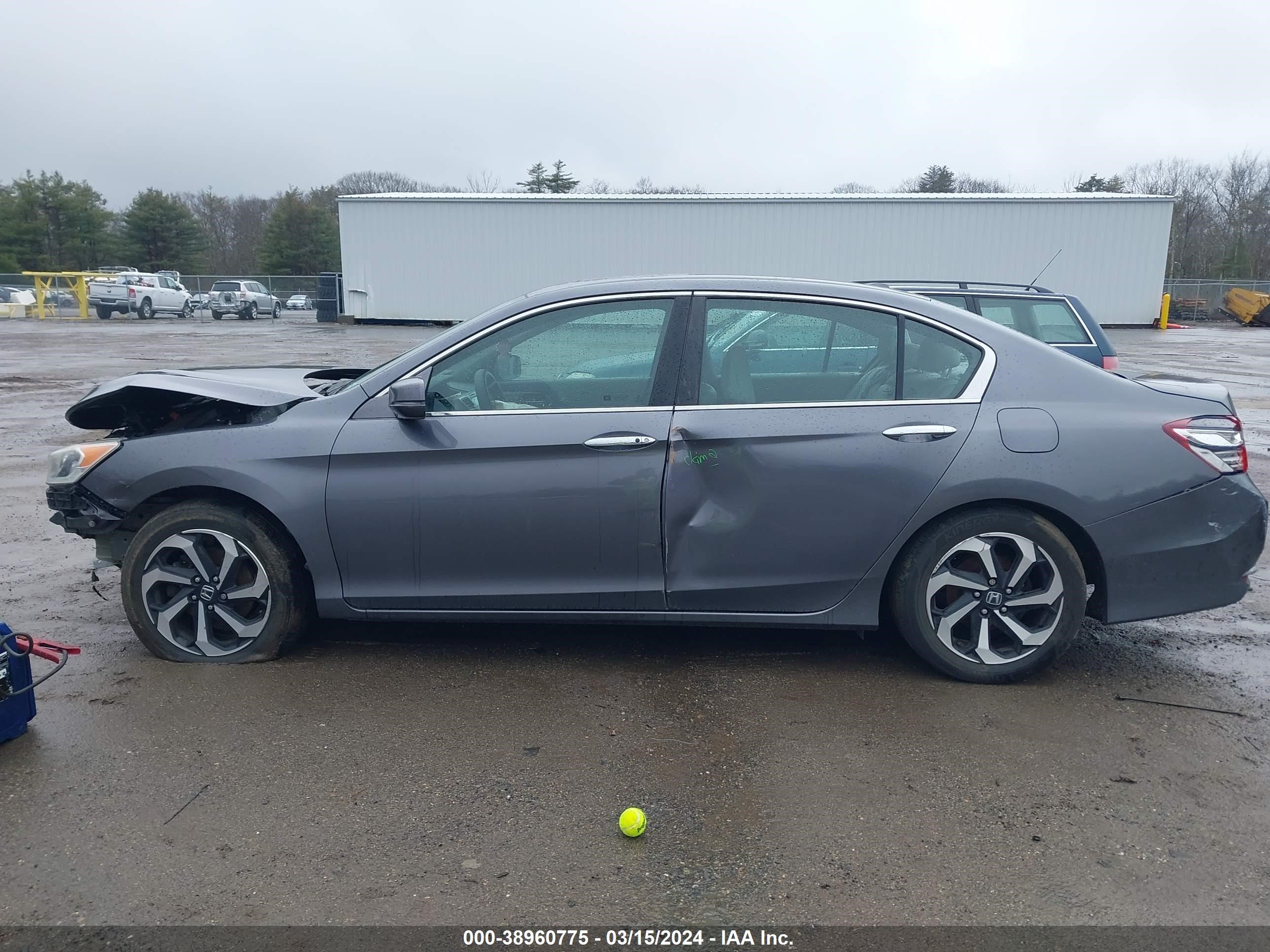 Photo 14 VIN: 1HGCR2F87HA187899 - HONDA ACCORD 