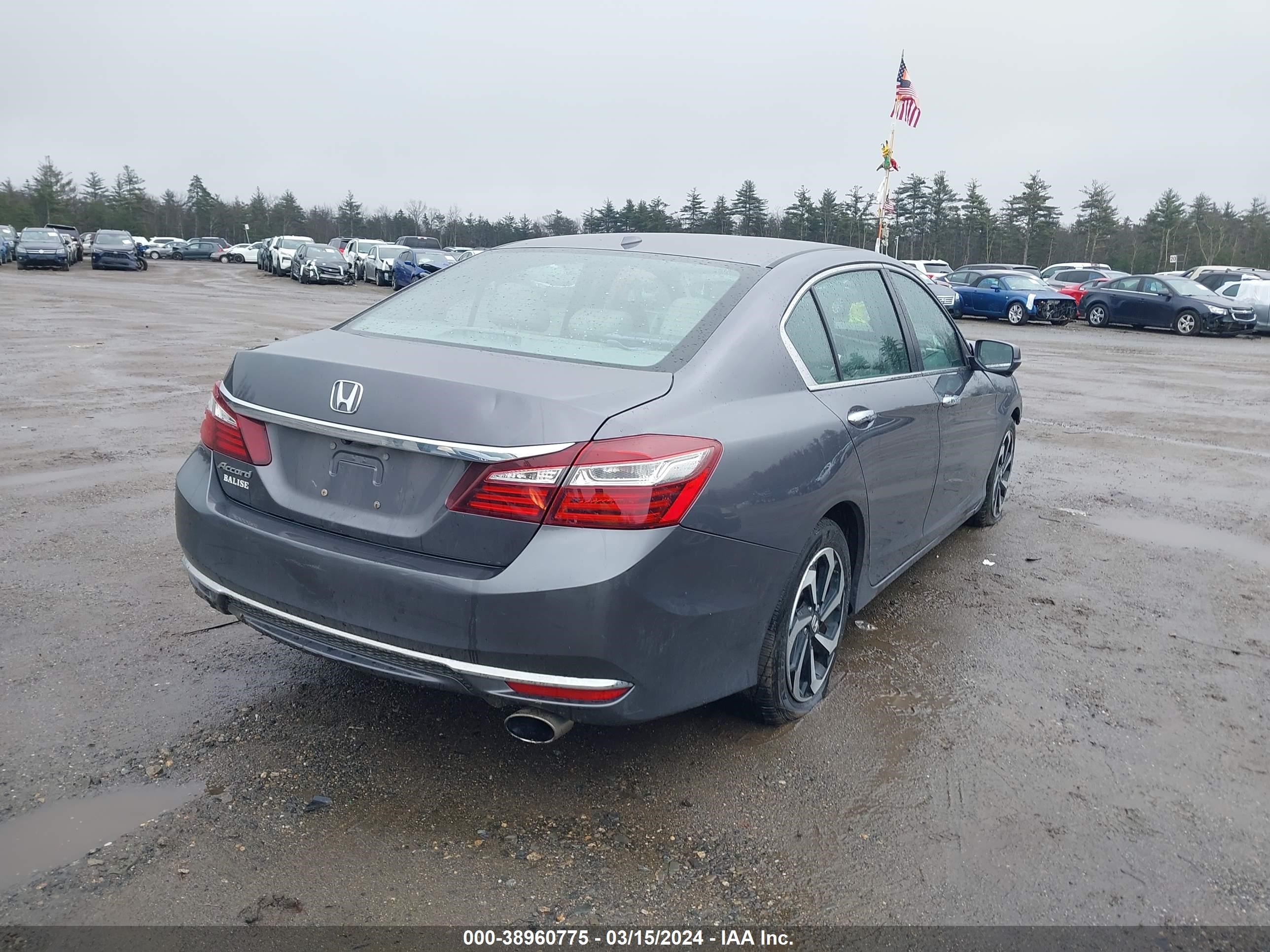 Photo 3 VIN: 1HGCR2F87HA187899 - HONDA ACCORD 