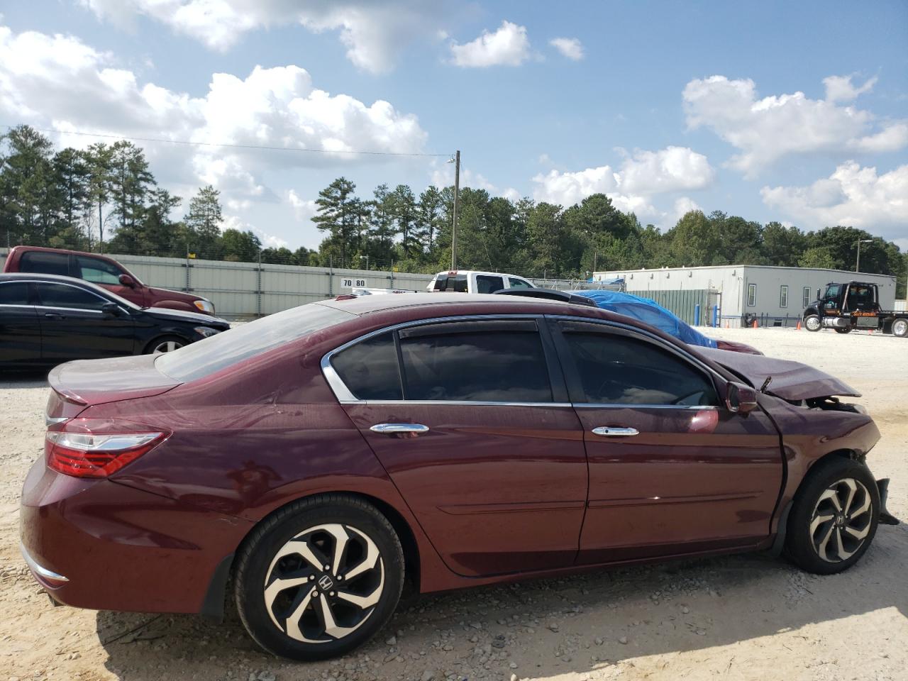 Photo 2 VIN: 1HGCR2F87HA217872 - HONDA ACCORD 