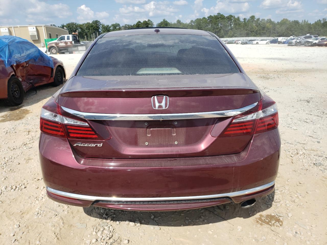 Photo 5 VIN: 1HGCR2F87HA217872 - HONDA ACCORD 