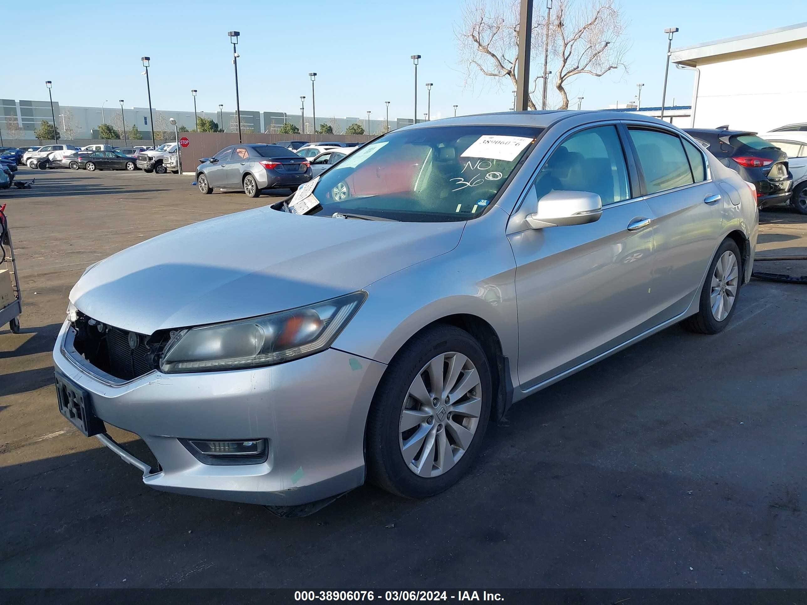 Photo 1 VIN: 1HGCR2F88DA041425 - HONDA ACCORD 