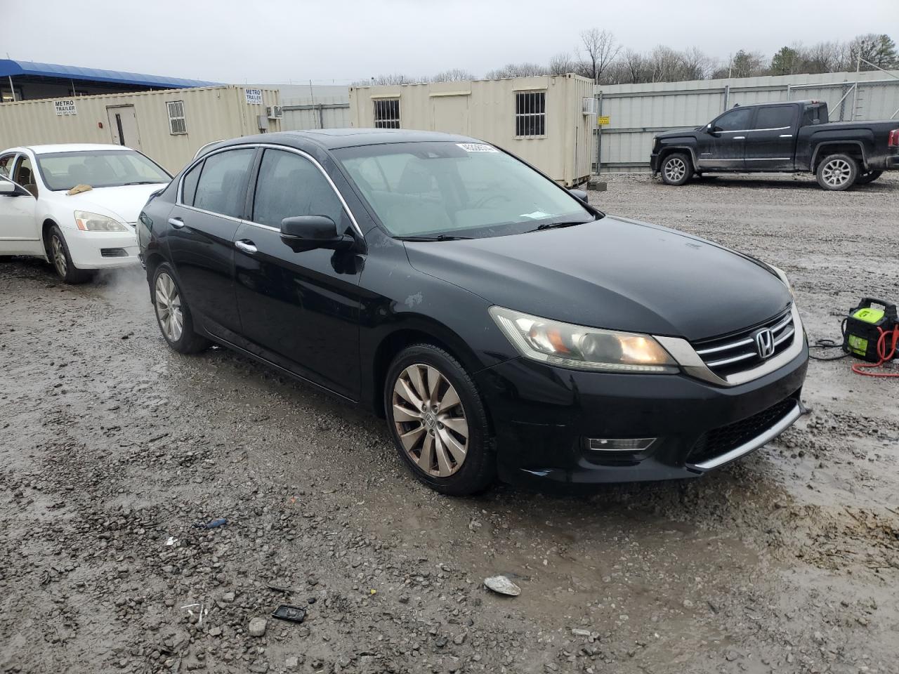 Photo 3 VIN: 1HGCR2F88DA109206 - HONDA ACCORD 