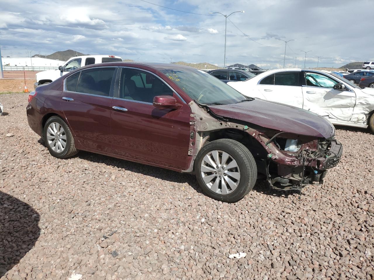 Photo 3 VIN: 1HGCR2F88DA159572 - HONDA ACCORD 