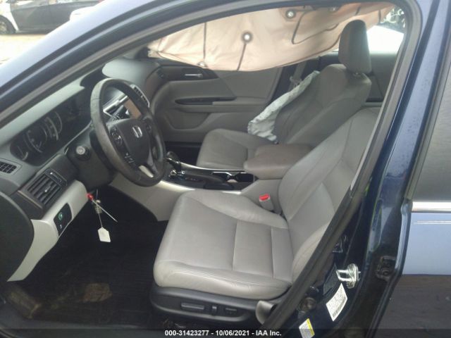 Photo 4 VIN: 1HGCR2F88DA247537 - HONDA ACCORD SDN 