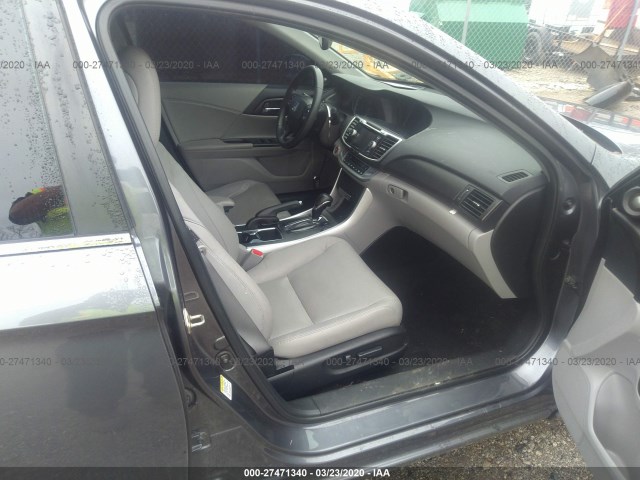 Photo 4 VIN: 1HGCR2F88EA158598 - HONDA ACCORD SDN 