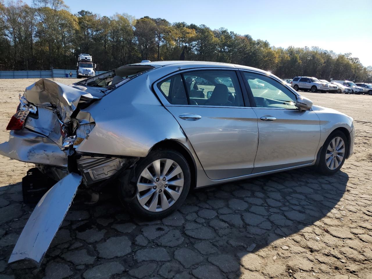 Photo 2 VIN: 1HGCR2F88EA175871 - HONDA ACCORD 