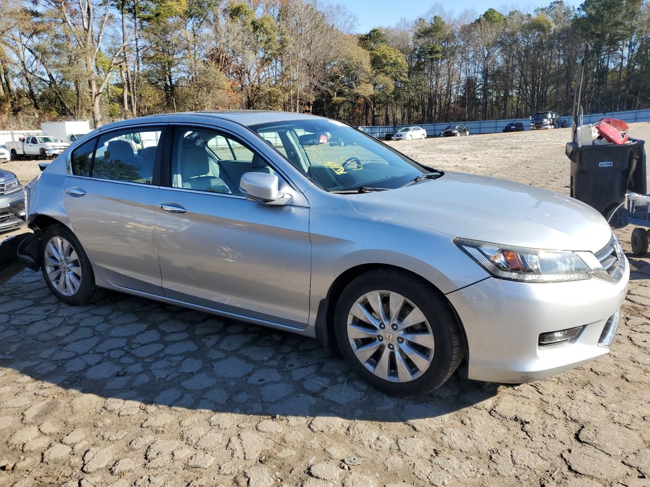 Photo 3 VIN: 1HGCR2F88EA175871 - HONDA ACCORD 